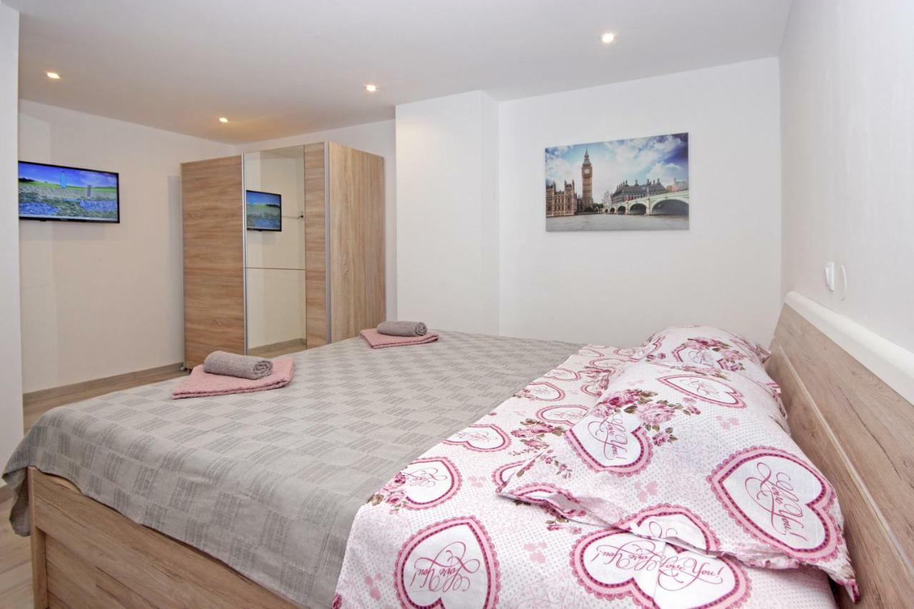 Apartment Alet Pula Luaran gambar