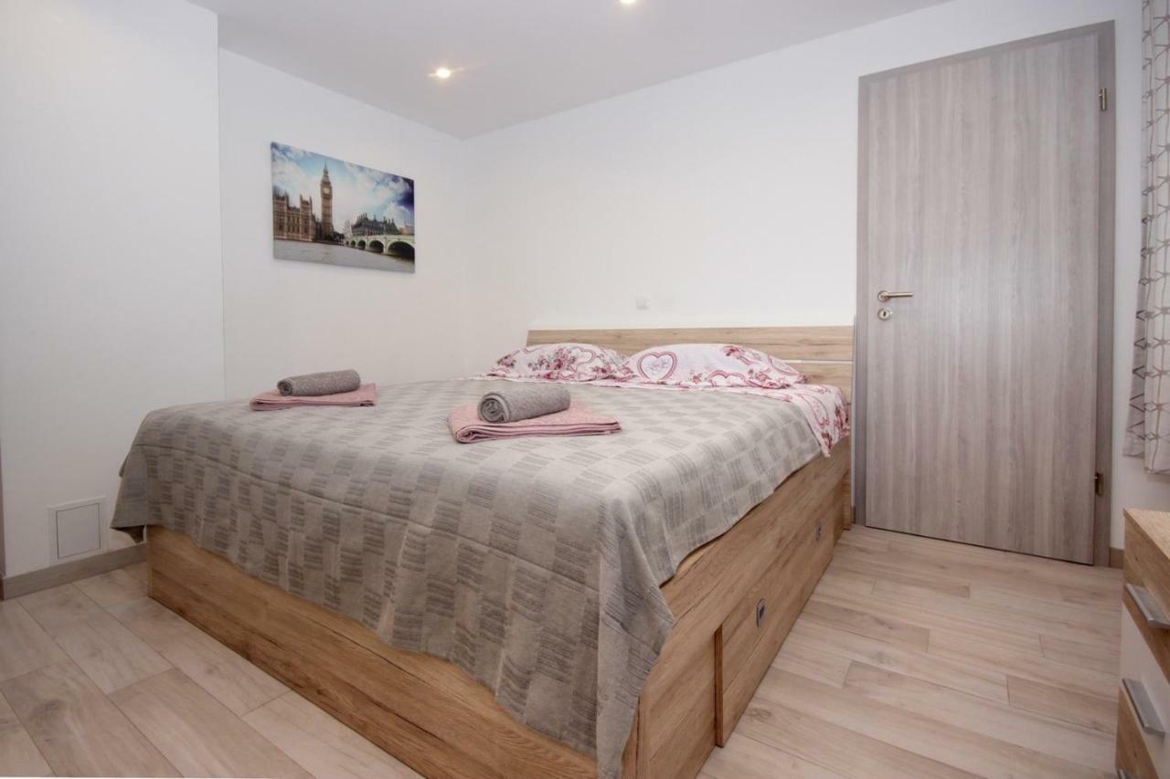 Apartment Alet Pula Luaran gambar